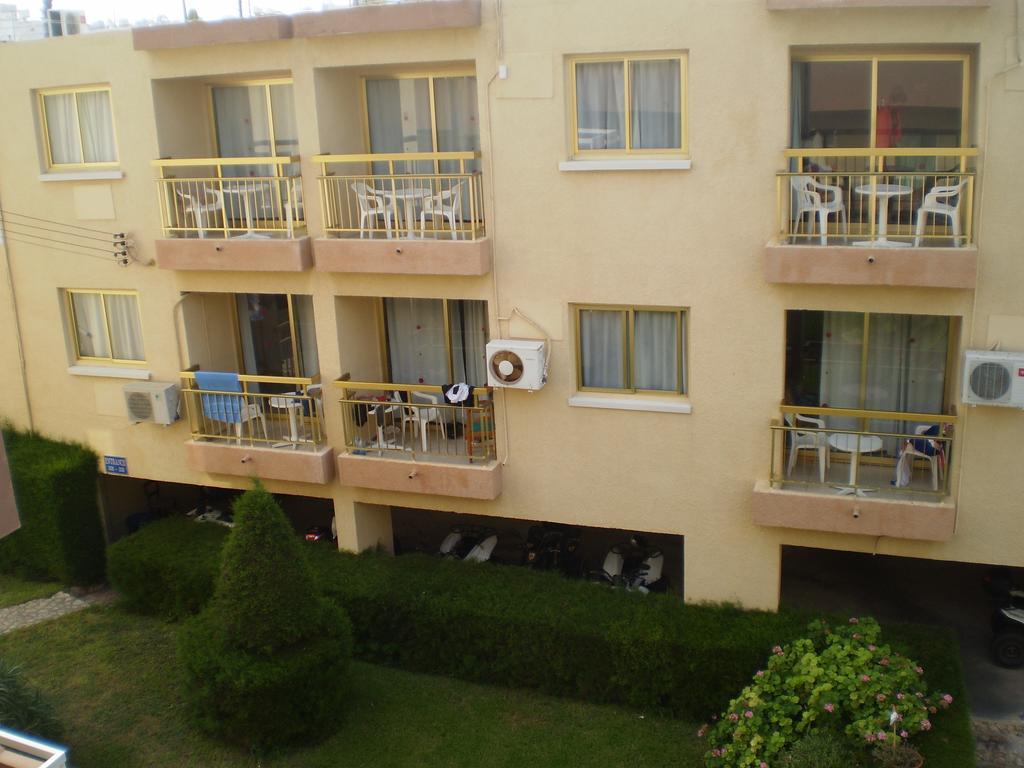 Barbara Tourist Apartments Ayia Napa Bagian luar foto